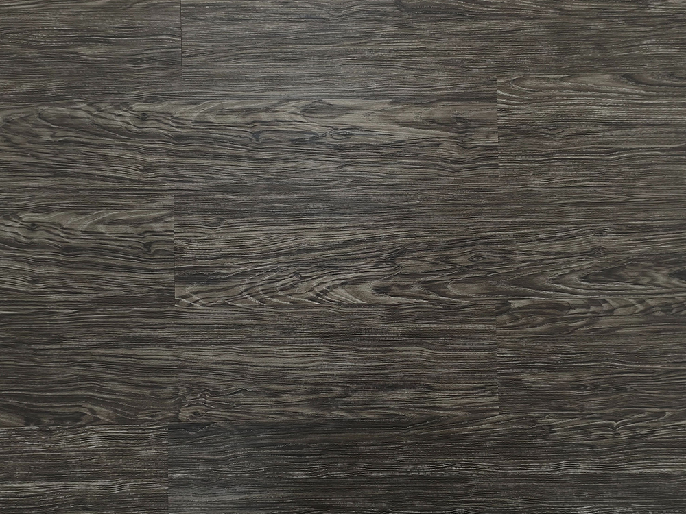LVT golv mörkgrå trä 6×36